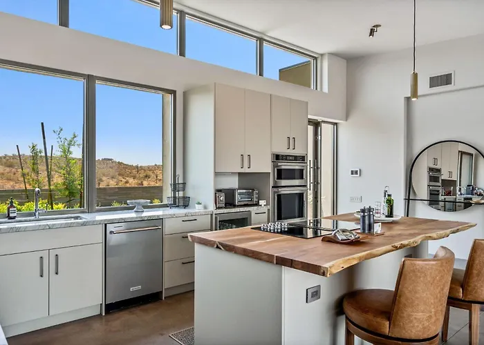 Paradise Canyon - 3 Estates - Casita & Horse Stables *
