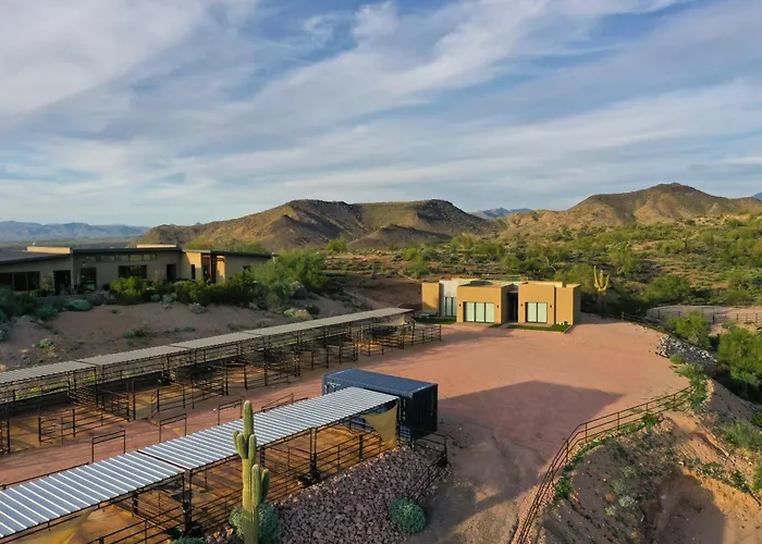 Paradise Canyon - 3 Estates - Casita & Horse Stables Holiday home *